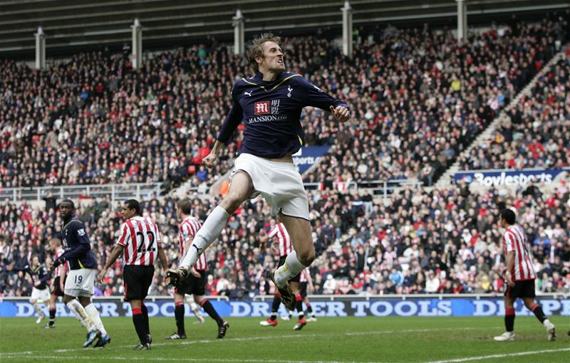 Peter Crouch in action for Spurs against Sunderland, April 2010
