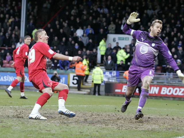 Harry Kane scores for Leyton Orient