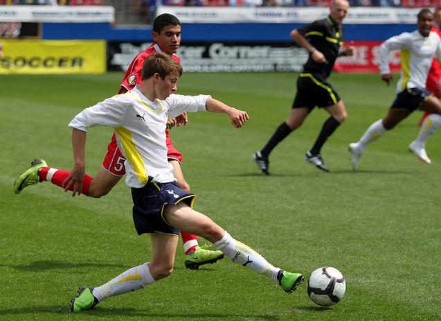 Tom Carroll in action for Spurs against FC Dallas