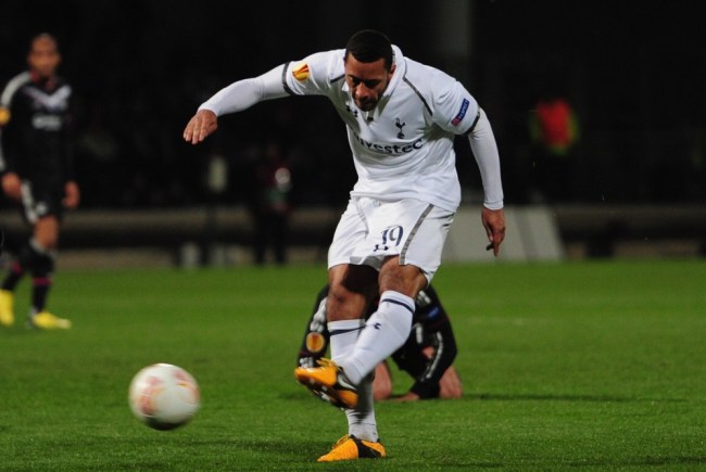Mousa Dembele scores for Tottenham Hotspur at Olympique Lyonnais, February 2013