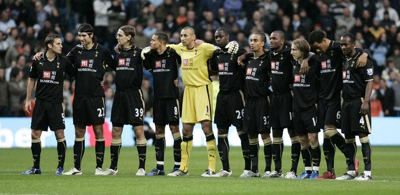 Spurs line-up before the away match to Manchester City in November 2008