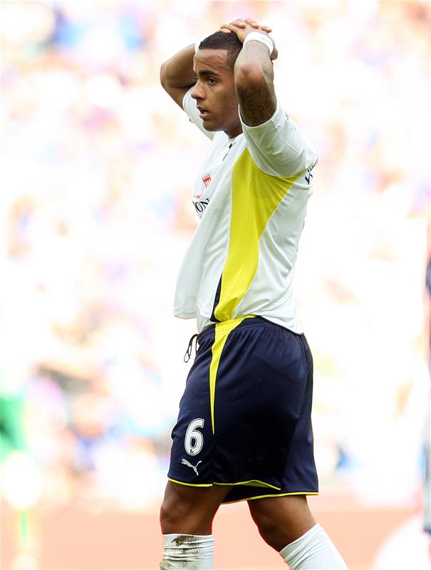 Tom Huddlestone Spurs v Portsmouth FA Cup Semi-Final, Wembley April 2010