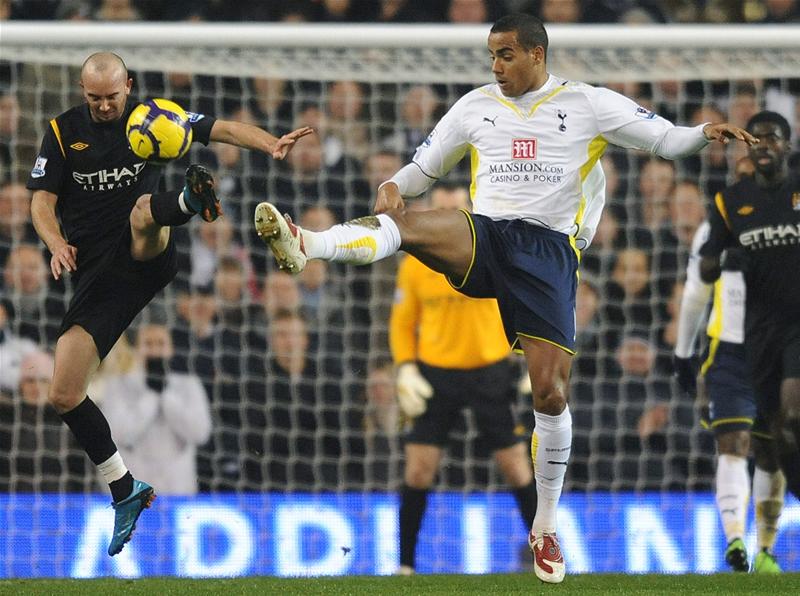 Tom Huddlestone against Manchester City