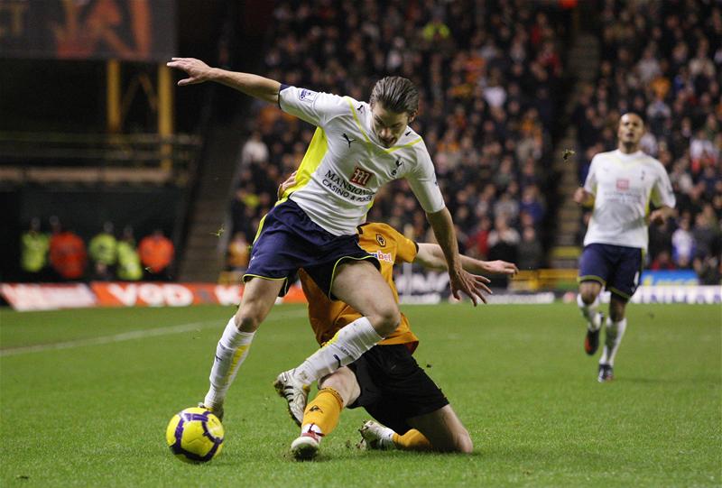 David Bentley v Wolverhampton Wanderers