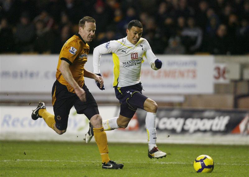 Jermaine Jenas v Wolverhampton Wanderers