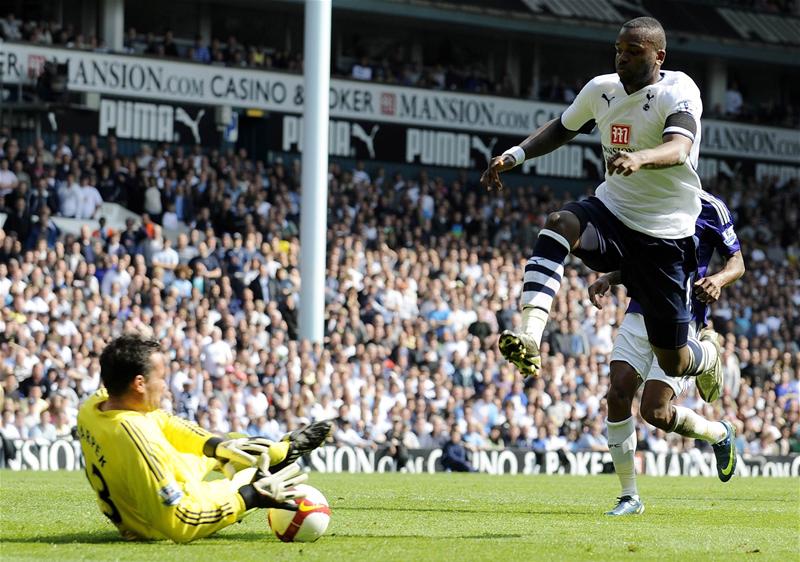 Darren Bent in action for Tottenham Hotspur against Newcastle United, April 2009