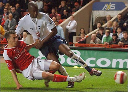 Action from Charlton 0-2 Spurs, May 2007