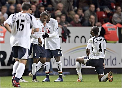 Action from Charlton 0-2 Spurs, May 2007