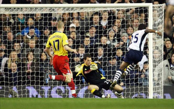 Jermain Defoe scores for Tottenham Hotspur against Stoke City