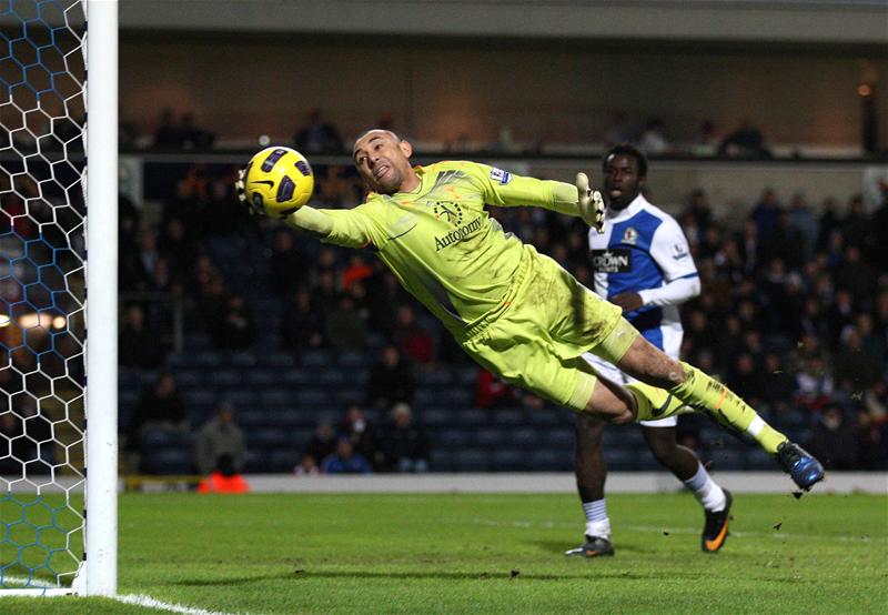 Heurelho Gomes in action for Tottenham Hotspur at Blackburn Rovers, February 2011