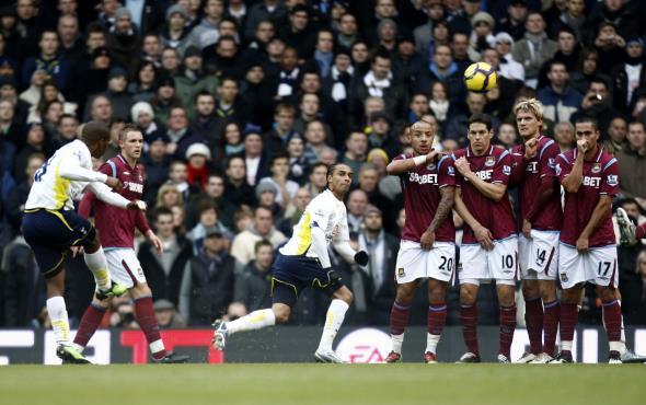 Jermain Defoe v West Ham United